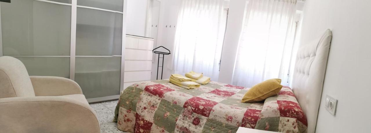 Ferienwohnung A Cinco Minutos De Todo Oviédo Exterior foto
