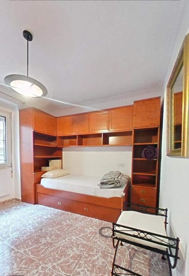 Ferienwohnung A Cinco Minutos De Todo Oviédo Exterior foto