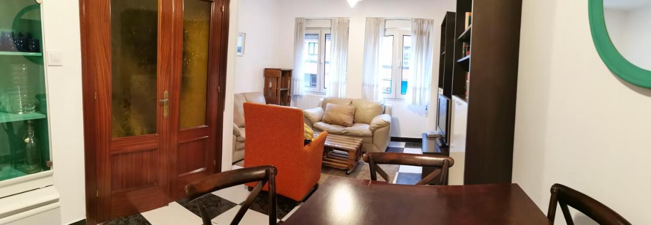 Ferienwohnung A Cinco Minutos De Todo Oviédo Exterior foto