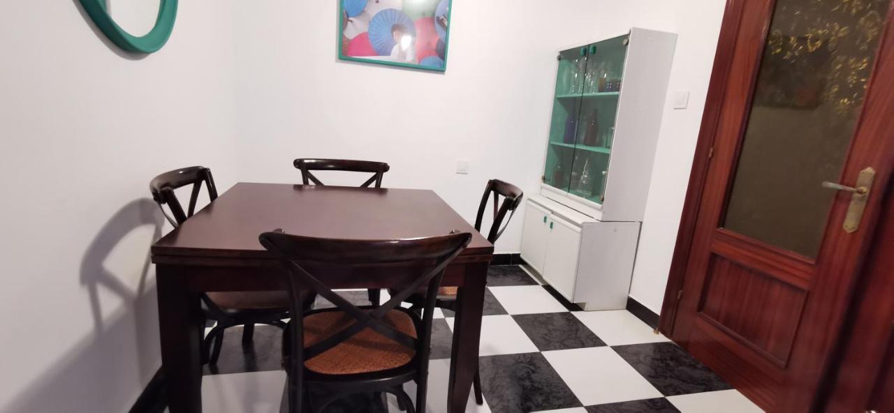 Ferienwohnung A Cinco Minutos De Todo Oviédo Exterior foto